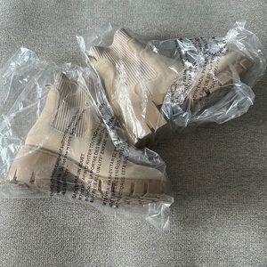 Steve Madden- Hutch Sand Suede Boots